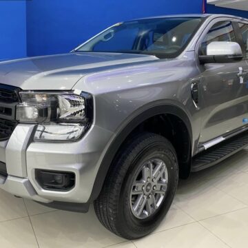 Ford Ranger XLS 2.0L 2024 Màu Bạc