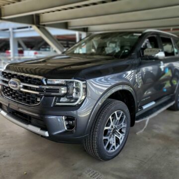 Ford Everest 2024 Màu Xám