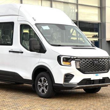 Ford Transit Premium Màu Trắng