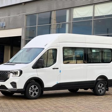 Ford Transit 16 Chỗ 2024