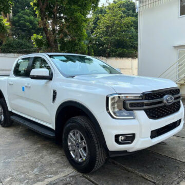 Ford Ranger XLS Màu Trắng 2025