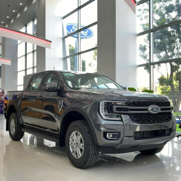 Ford Ranger XLS Màu Xám 2025